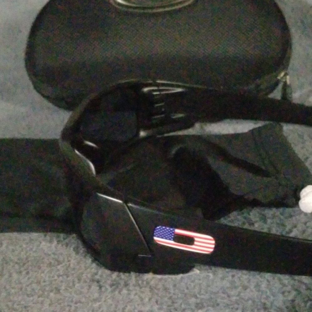 Mens Oakley Gascan America edition.